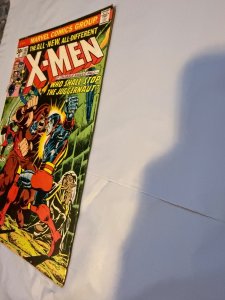 The X-Men #102 (1976) who shall stop the juggernautn