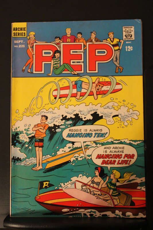 Pep #221 (1968) High-Grade VF/NM Archie Surfing cover! Betty, Veronica, Jughead!