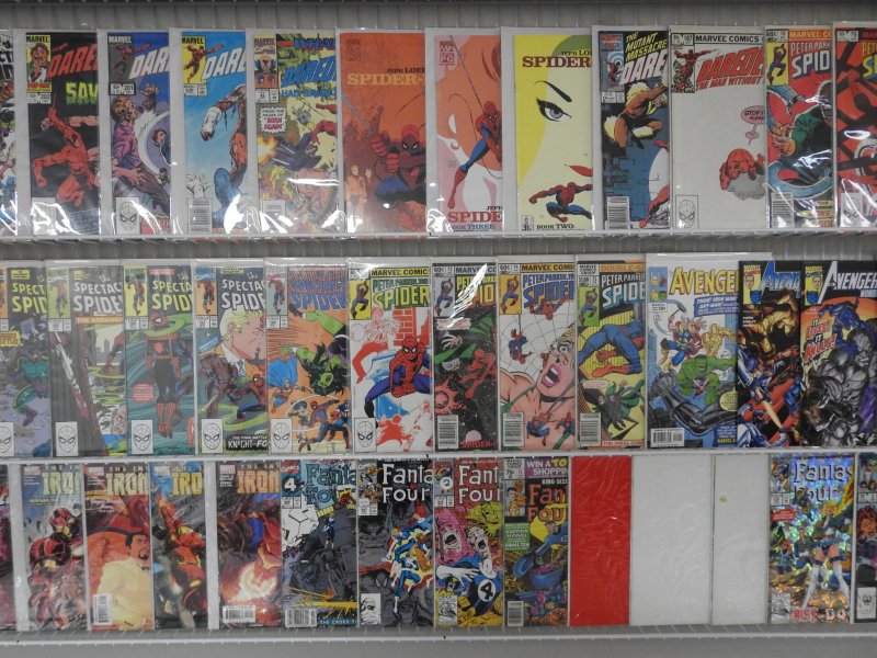 Huge Lot 130+ Comics W/ Spider-Man, Fantastic Four, Daredevil, +More! Avg VF-