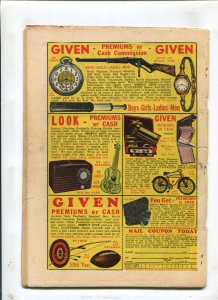 Battlefield #10 - Carl Burgos Cover / Dick Ayers Art (2.0) 1953