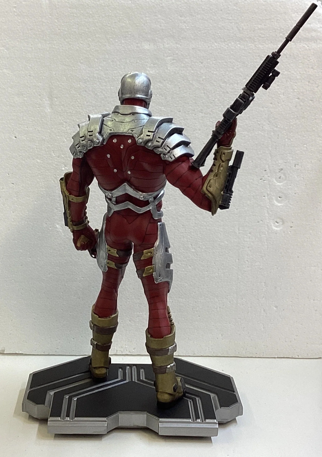 DC Comics Icons Deadshot Statue 508/5200 | Comic Collectibles