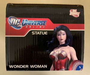 DC UNIVERSE ONLINE WONDER WOMAN STATUE JIM LEE 