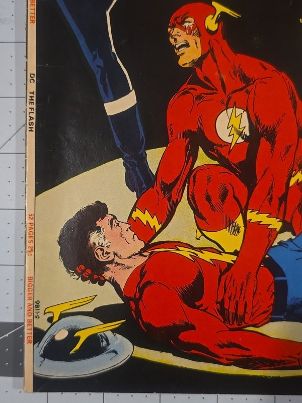 Flash #215 ?-Crossover Story Featuring Golden Age Flash & Silver Age Flash—1972