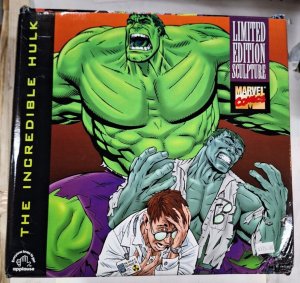INCREDIBLE HULK 84/1500 LIMITED EDITION STATUE  By Applause