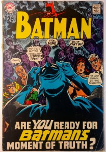 Batman #211 (2.0, 1969) Top Staple Detached, Top New Staple Attached