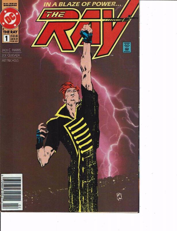 Lot Of 2 DC Comic Books The Ray #1 and Plasticman #4 ON2