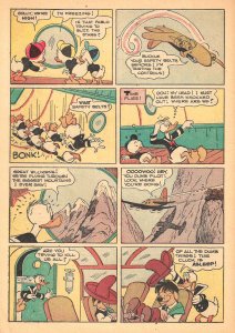 WALT DISNEY'S DONALD DUCK in VOLCANO VALLEY (4 Color #147)(1947)7.5 VF- ...