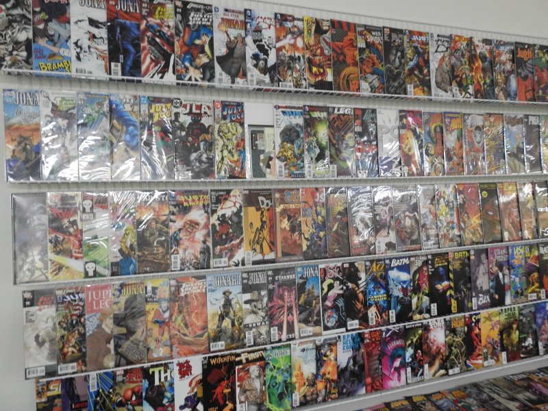 Huge Lot 170+ Comics W/ Spider-Man, Justice League Dark, +More! Avg VF- Cond!