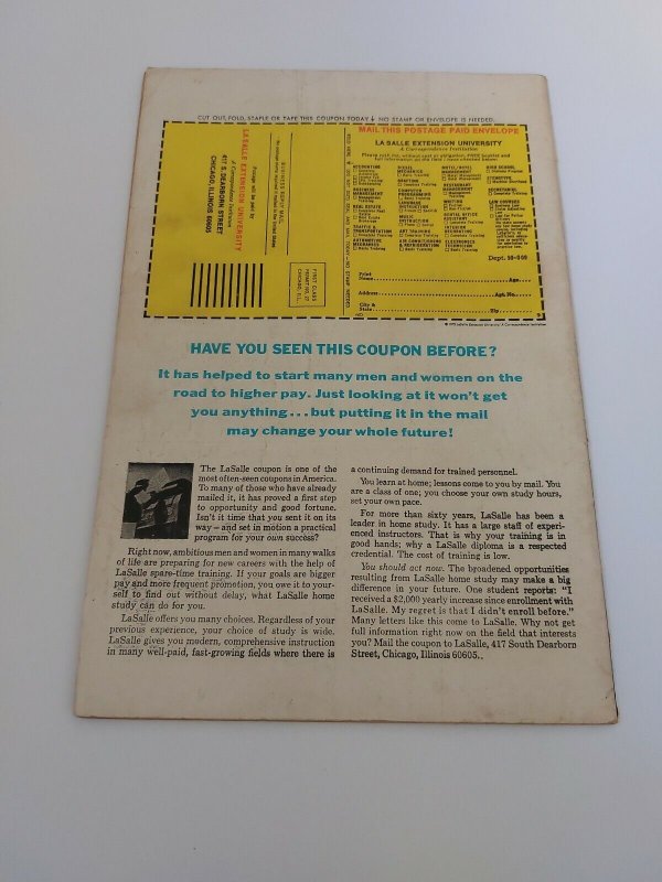 Avengers 122 Romita cover Zodiac Marvel Value Stamp missing VG-