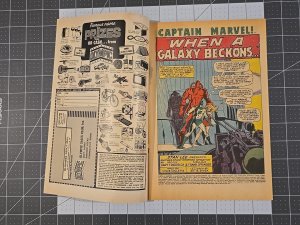 Captain Marvel #14 ?-Iconic cover art by Frank Spring (Marvel Comics June 1969)