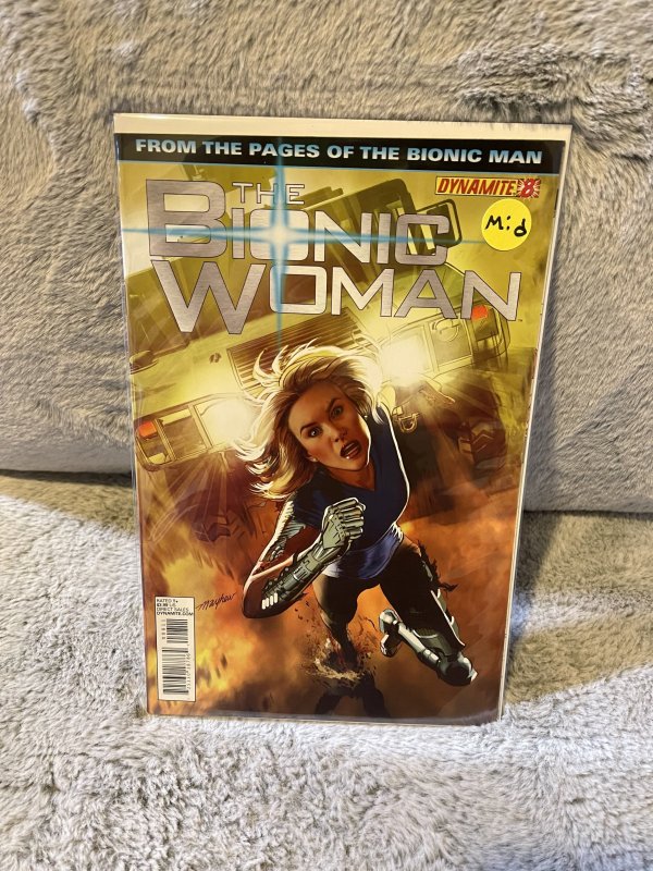 The Bionic Woman #8  (2013)