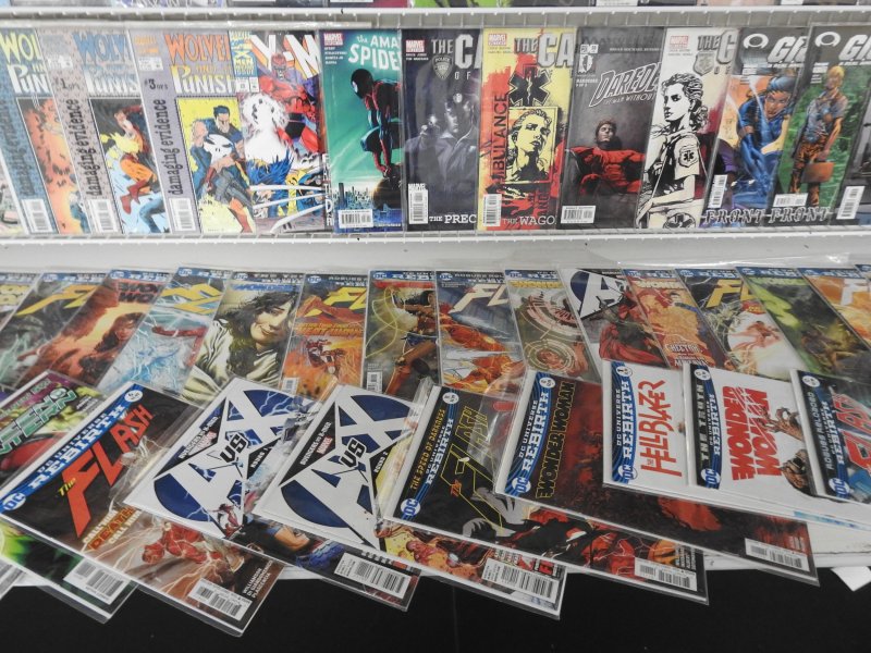 Huge Lot of 170+ Comics W/ X-Men, Hulk,  Flash! Avg. VF Condition!