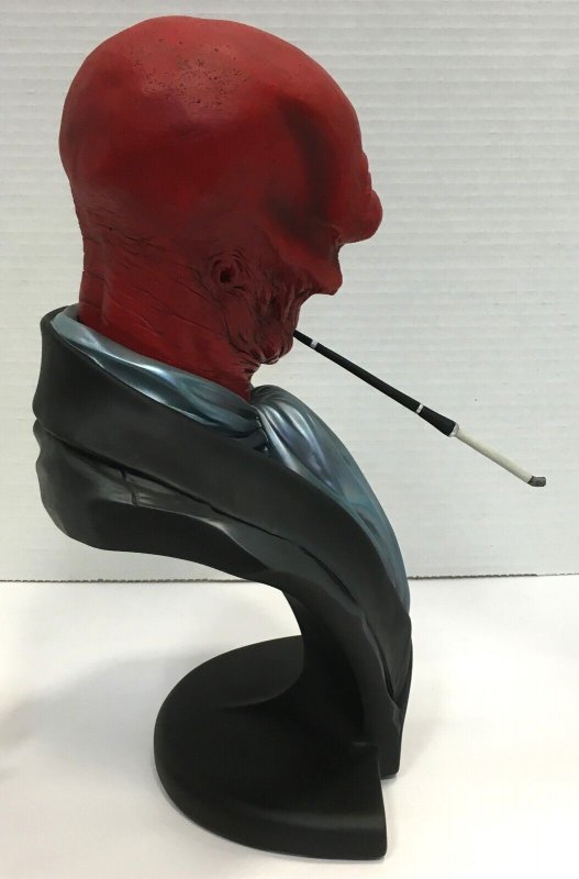 Sideshow Collectibles Exclusive - Marvel's RED SKULL - Legendary Scale Bust  *