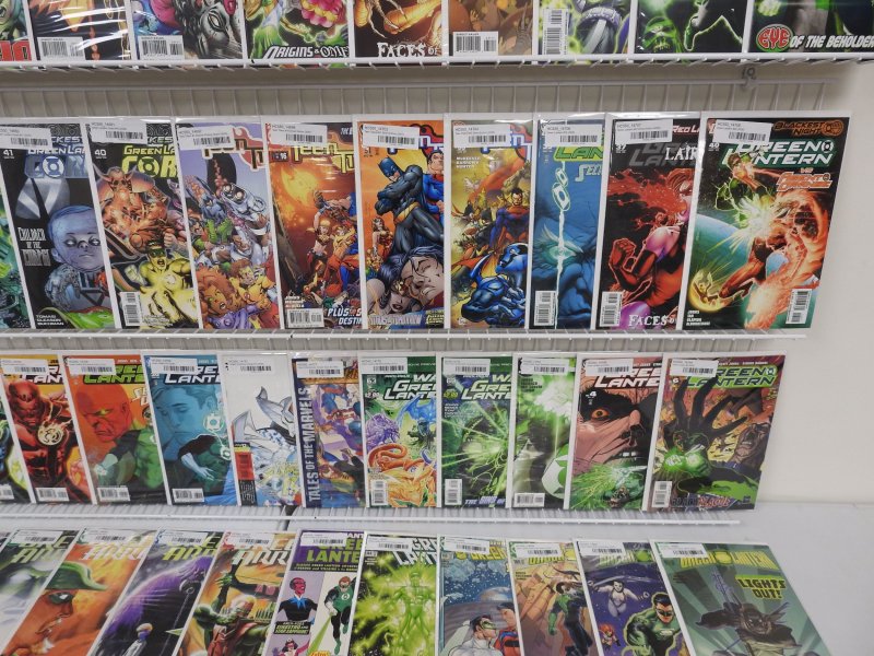 Huge Lot 160+ Comics W/ Green Lantern, Infinity Gauntlet, FF, +More! Avg VF+ !