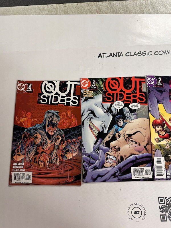 4 Outsiders DC Comic Books # 1 2 3 4 Batman Superman Flash  19 CT3