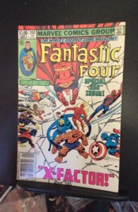 Fantastic Four #250 (1983) giant size ! Spider-Man, cap, X-Men, gladiator! VF/NM