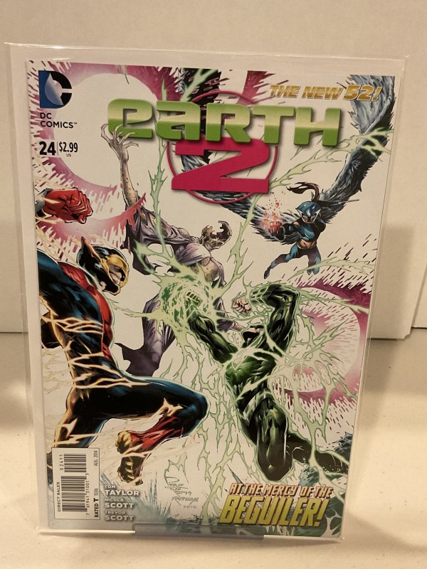 Earth 2 #24   2014  1st Val-Zod in Costume!