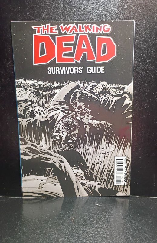 The Walking Dead Survivors' Guide #2 (2011)