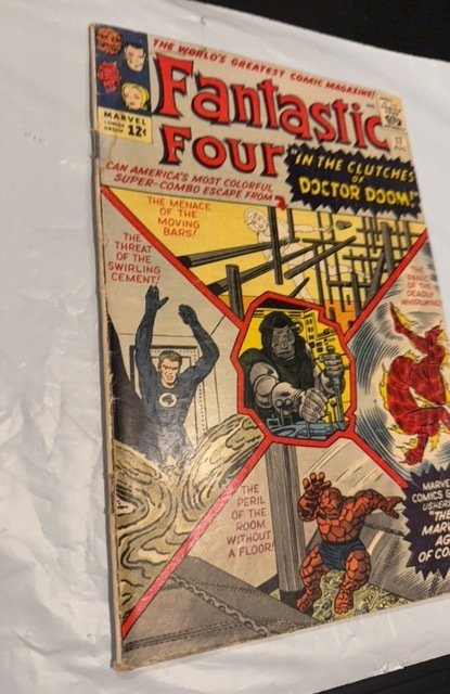 Fantastic Four #17 (1966) vs Dr doom see dewcription