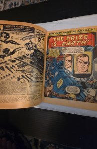 Strange Tales #137 (1965) the prize is earth/Dr strange light roll/foxxing