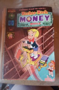 Richie Rich Money World #15 (1975)