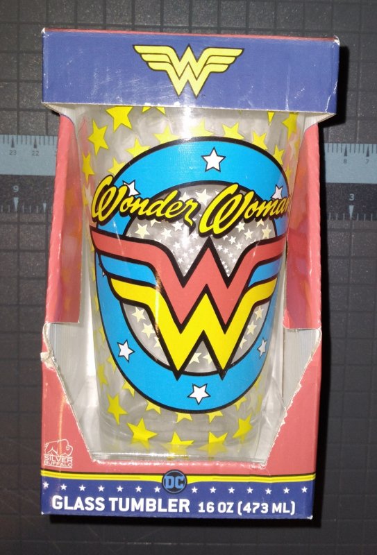 WONDER WOMAN 16OZ GLASS | 1980S LOGO | CLASSIC COMIC STAR BURST | NEW IN BOX