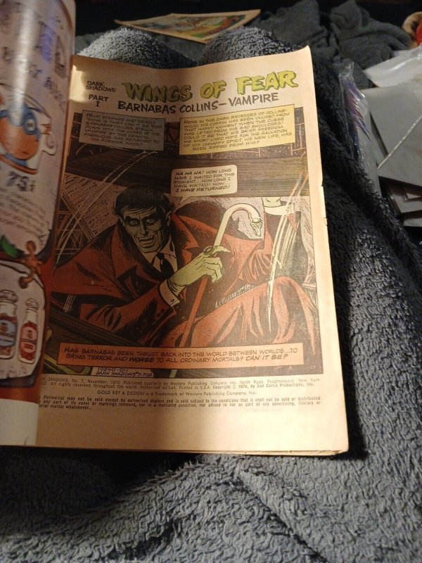 (1970) Dark Shadows #7: BRONZE AGE! LAST PHOTO COVER Tv Show Comic Book Gold Key