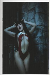 VAMPIRELLA vs the SUPERPOWERS #4 i NM-, Cosplay virgin variant, Dynamite, 2023