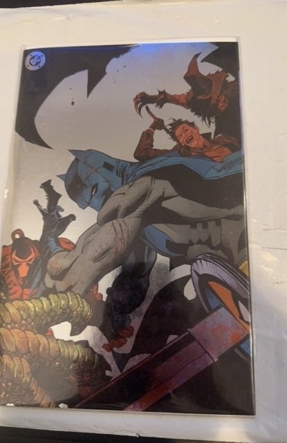 Batman 1 Exclusive Virgin Foil Variant Cover by Dan Mora