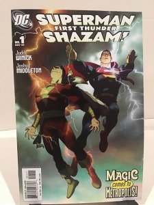 Superman/Shazam!: First Thunder: The Deluxe Edition (2018)