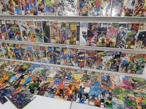 Huge Lot 140+ Comics W/ Swamp Thing, Avengers, Batman, +More! Avg VF- Condition!