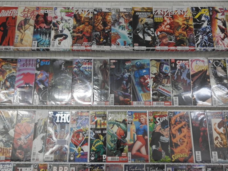 Huge Lot of 140+ Comics W/ Batman, Daredevil, Catwoman! Avg. VF- Condition!