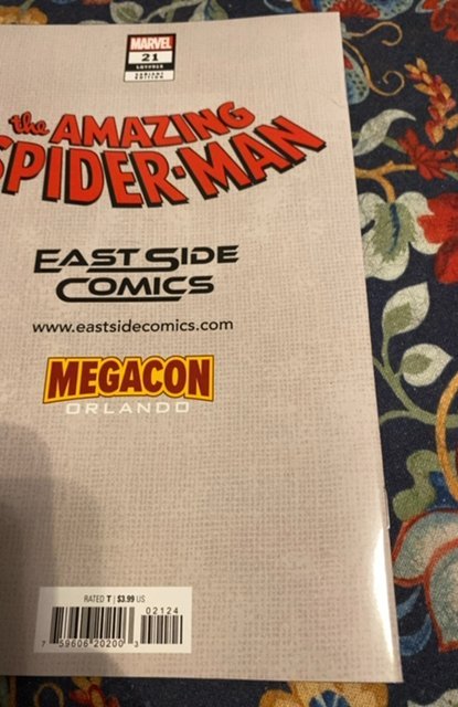 Marvel Comics Amazing Spider-Man #21 signed John Giang Virgin MegaCon # limited