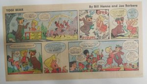 Yogi Bear Sunday Page by Hanna-Barbera from 2/6/1966 Third Page Size !