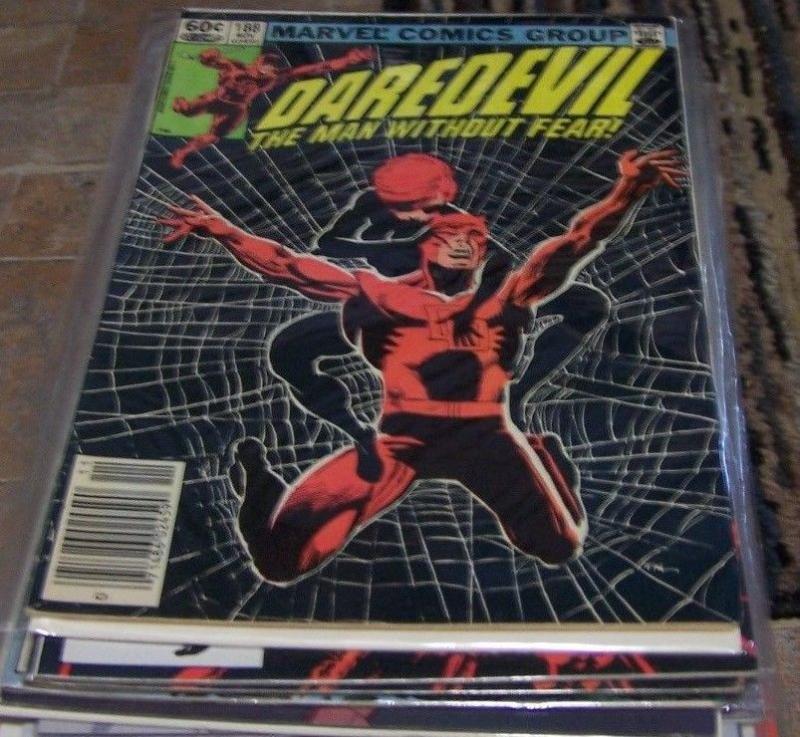 Daredevil comic # 188 (Nov 1982, Marvel) frank miller-black widow stick+the hand