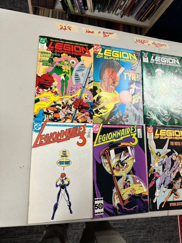 Lot of 10 Comic Lot (see pictures) 228-29