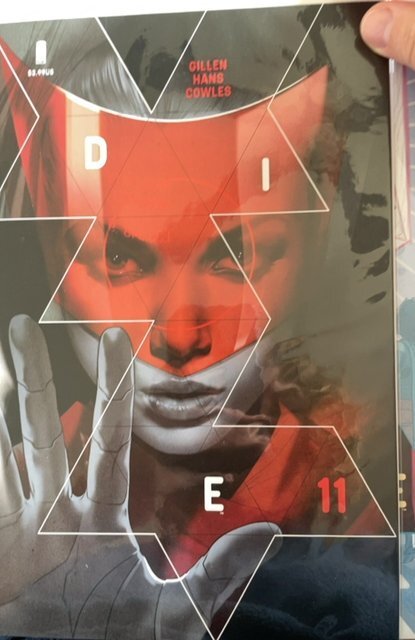 Lot of 16 Comics (See Description) Deep Beyond, Daphne Byrne, Defenders, Wond...