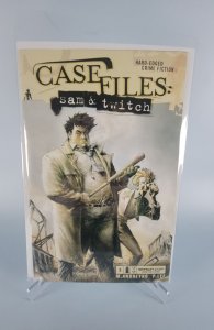 Case Files: Sam & Twitch #8 (2004)