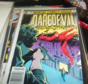 DAREDEVIL COMIC # 192 BEN URICH+SNIPER MARVEL 1983 NETFLIX TV MATT MURDOCK