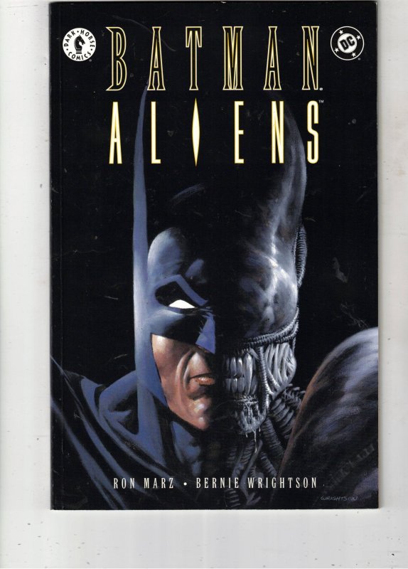 Batman / Aliens #1 Giant (1997) BERNIE WRIGHTSON ART WOW!!  Super-High-Grade NM