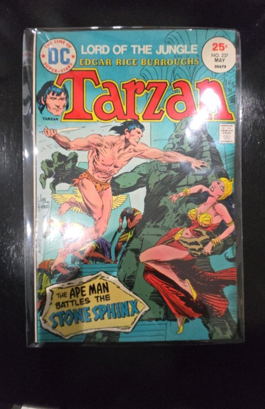 Edgar Rice Burroughs' Tarzan #237 (1975)