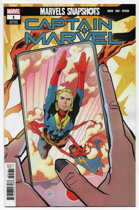 Marvels Snapshots Captain Marvel #1 Roe Variant (2021) NM