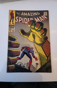 The Amazing Spider-Man #67 (1968)to squash a spider Mod foxxing/tanning