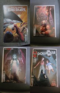 Lot of 4 Comics (See Description) The Dollhouse Family, Wonder Woman