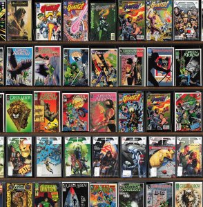 Huge Lot 160+ Comics with Green Arrow, 52, Gunfire, The Flash & More!
