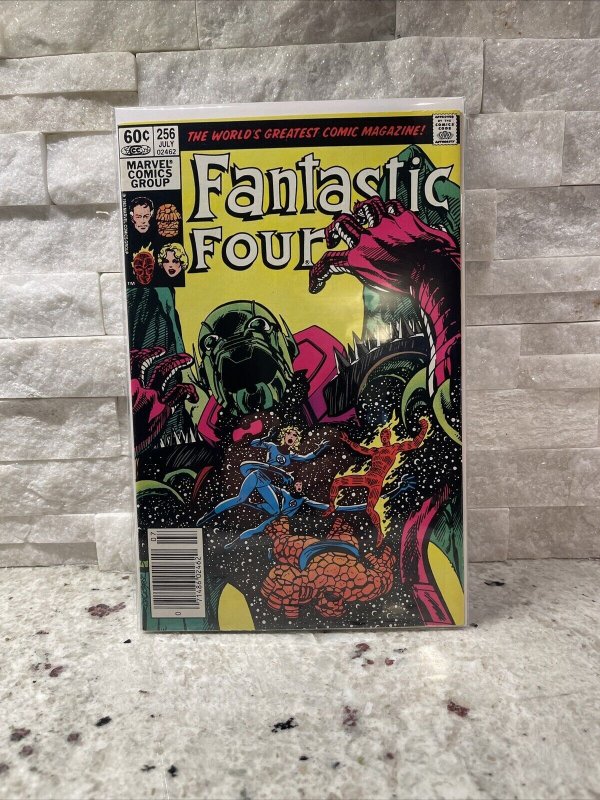 FANTASTIC FOUR #256 July 1983 Marvel Comics Newsstand Variant High Grade