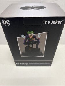 THE JOKER Statue (2018) ThinkGeek Gamestop Batman Chronicles Collectibles