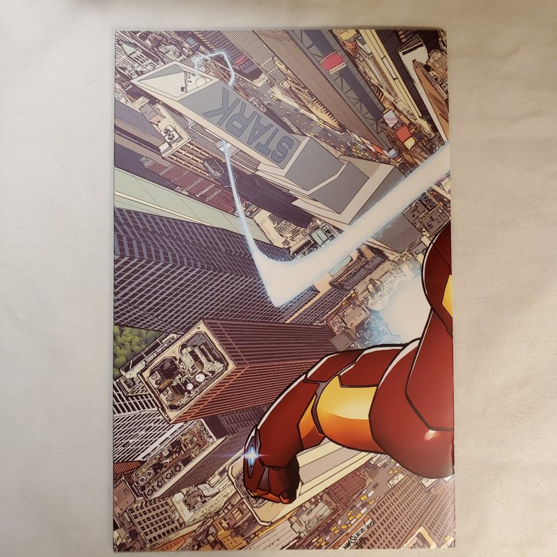 Invincible Iron Man 1  Very Fine/Near Mint Cover by David Marquez