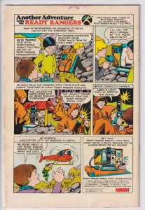 SHAZAM #10 (Feb 1974) FN 6.0 cream to white, some foxing