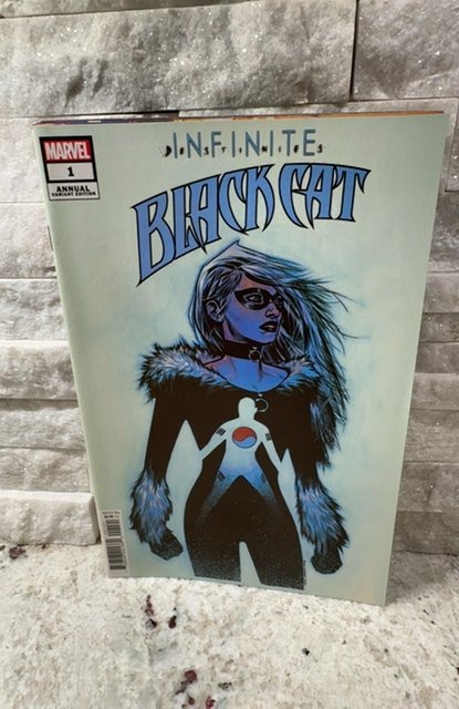Black Cat Annual Charest Cover (2021) Key